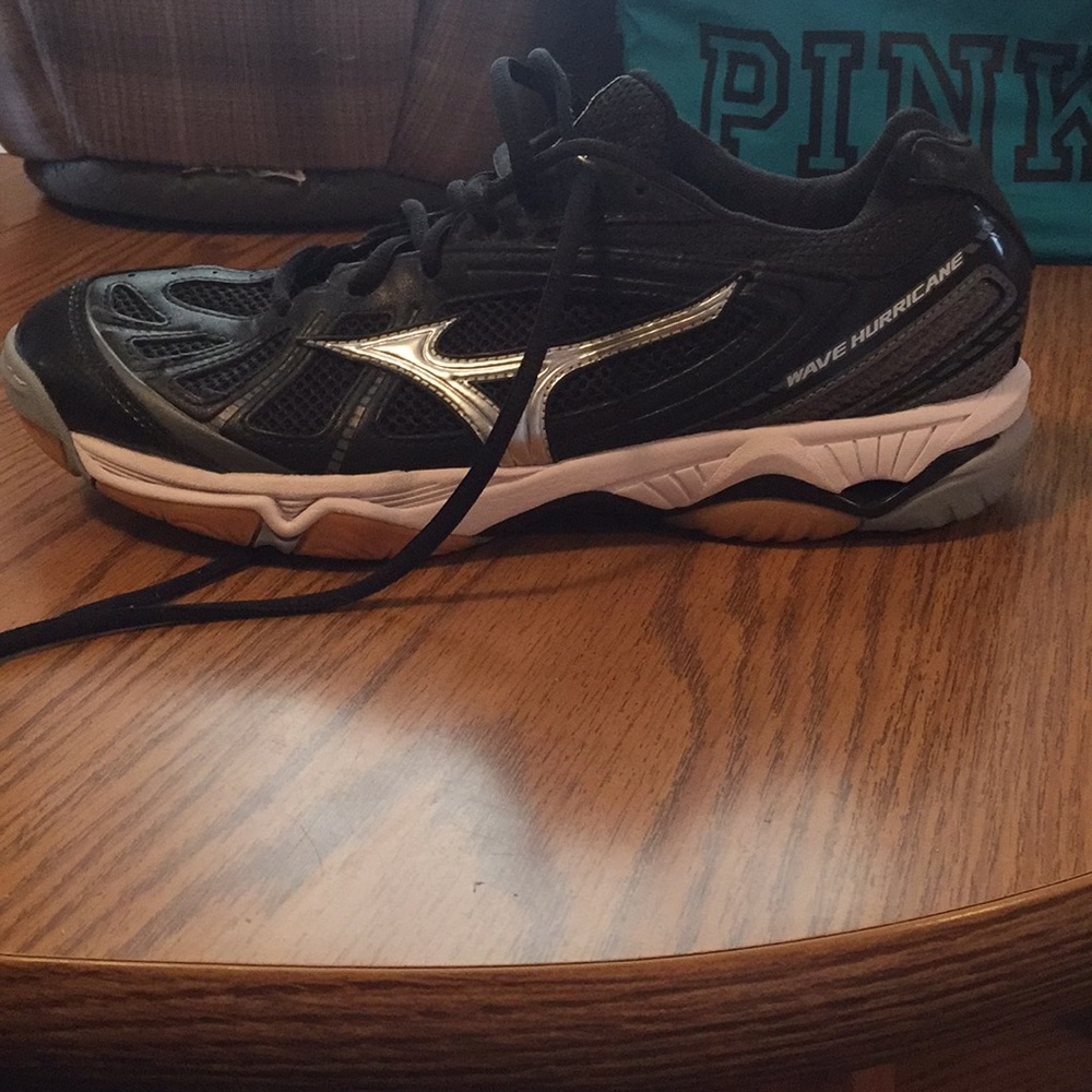 Mizuno wave hurricane volleyball shoes, size 10